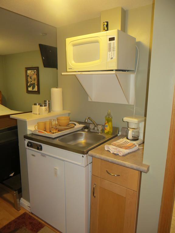 Caruso'S Accommodation Jasper Exterior photo